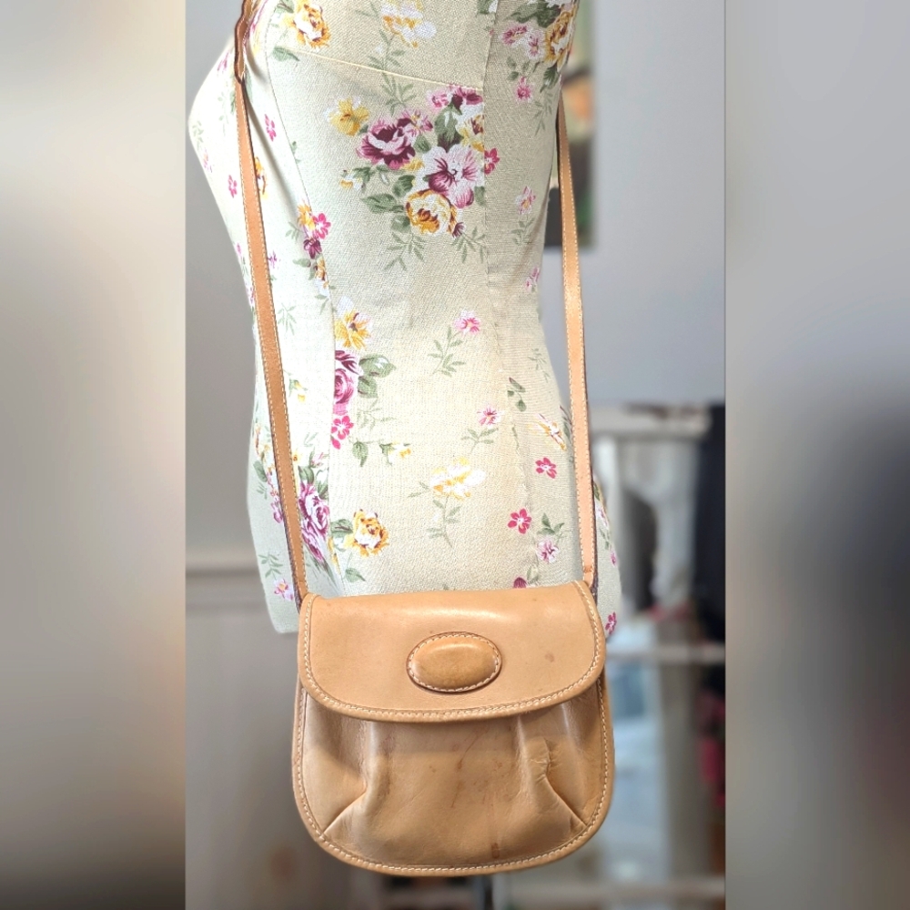 Barbara Bolan Tan‎ Leather Crossbody Bag
